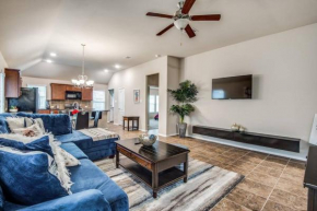 Beautiful cozy home in a lovely neighborhood!